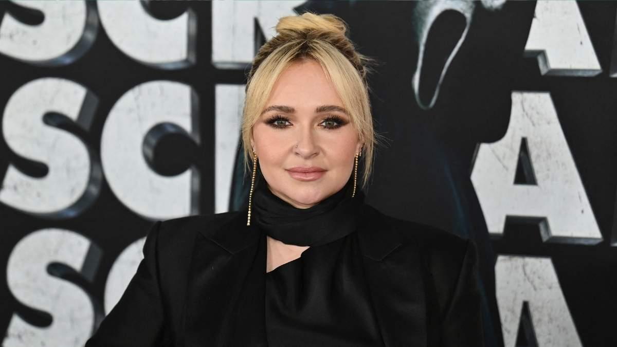 thewolf933's tweet photo. New Details Revealed In Death Of 'Heroes' Star Hayden Panettiere | The Wolf 93.3 https://t.co/lr5FI2Szh4 https://t.co/Rx6YnmDwjK