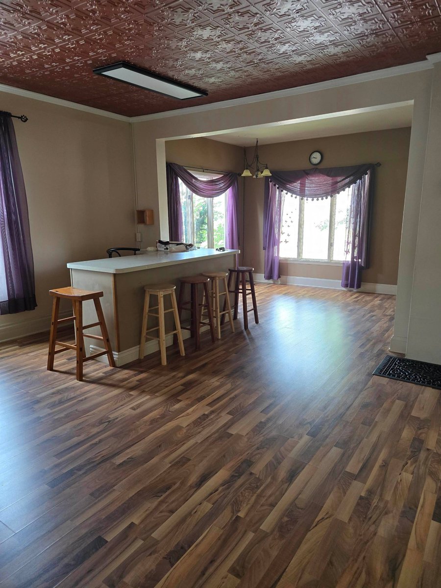 kthomas5311's tweet photo. 🔥OPEN HOUSE🔥8/18/26 2pm-3pm
Work-from-home, rental potential, or just room to spread out – this home does it all! 💼🏠
2,527 sq ft, 2 beds, 1.5 baths, 2-car garage &amp; a flexible main level to customize.

151 S Adams Ave:
https://t.co/jQfNyQrsTY
#Berlin https://t.co/vDBbZAxsMu