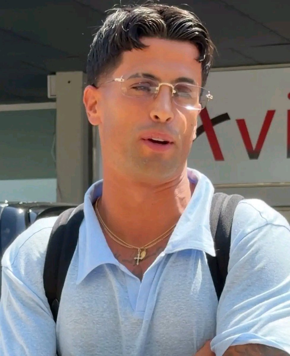 irosisng's tweet photo. 🔥🇵🇹 João Cancelo on his return to Barça:

“For me, it was clear: Barcelona or nothing. Deco knew that if I couldn’t come here, I was ready to spend a year without playing.” 💙❤️

That’s true loyalty. 😮‍💨🔵🔴
#cancelo #barcelona #barca #football #messi https://t.co/bY0OTT3Dv1