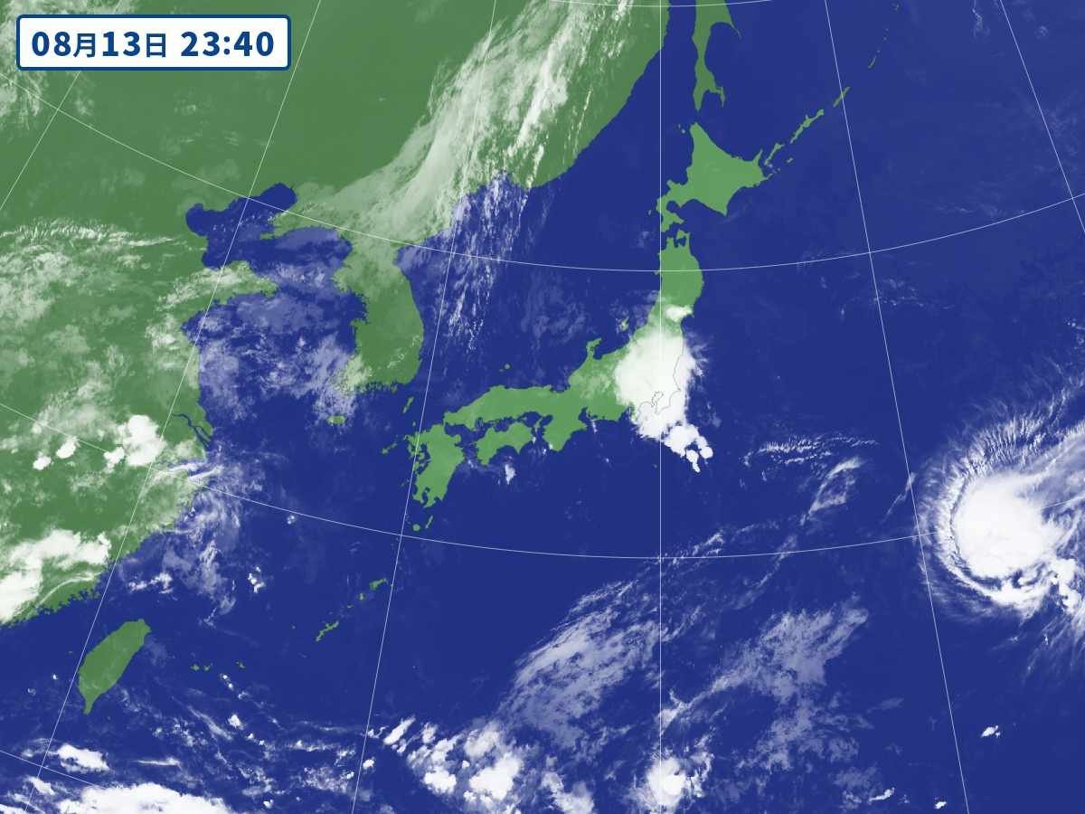 nobu_conscience's tweet photo. 追及「令和８年8月13日千葉豪雨」⑥

「雲もメチャクチャ」

こんな、「関東上空だけを雲が覆う」
などという奇妙な天気が本当に
「自然発生」したと言えるのか？ https://t.co/yJYaNgf5uR