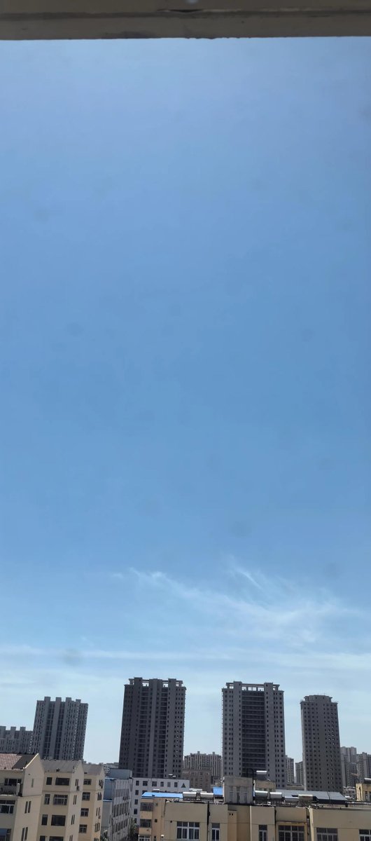 barami_eon's tweet photo. 今日地铁通勤顺利，偶遇超治愈的云 https://t.co/NySH2QldKA