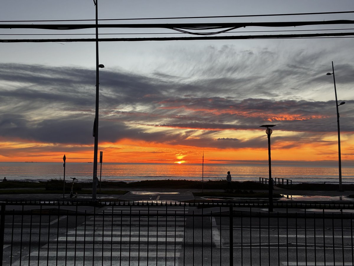 Romyfer05's tweet photo. Maravilloso atardecer post lluvia en La Serena !! https://t.co/JdC6TUPzVf