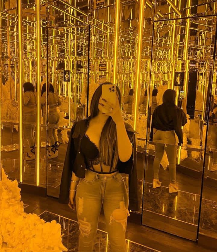 lacelichu's tweet photo. Como les caería una rica m4m4d1ta 
? 
🤩 https://t.co/A4yjms9yh6