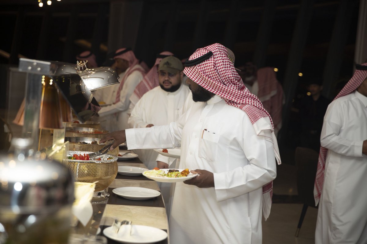 manasatalywom's tweet photo. تم المشاركة في التكريم مع راعي الحفل أمين غرفة #الخرج الاستاذ ماجد الحمدي 
@eayshalfarha https://t.co/xVukI183Lp