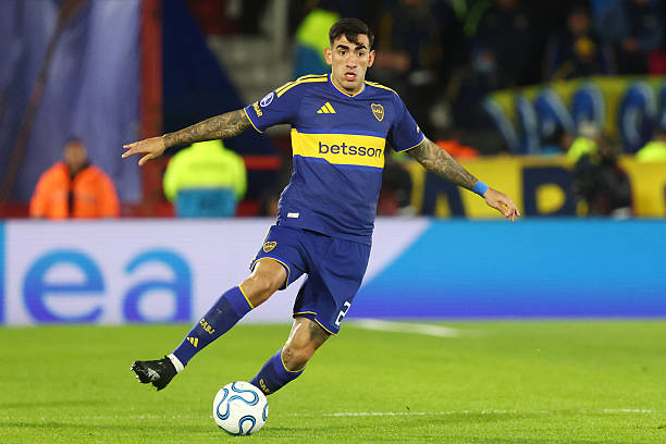 la12tuittera's tweet photo. 🚨AHORA | LAUTARO DI LOLLO está seriamente EN DUDA al estar AL LIMITE en lo físico y la idea es PRESERVARLO vs Recoleta y que juegue #Figal en su lugar.

⚠️Podría haber OTROS JUGADORES AL LÍMITE desde la mitad de la cancha para arriba y #Arruabarrena esperará a mañana para definir el XI.

ℹ️ @monroigdiego