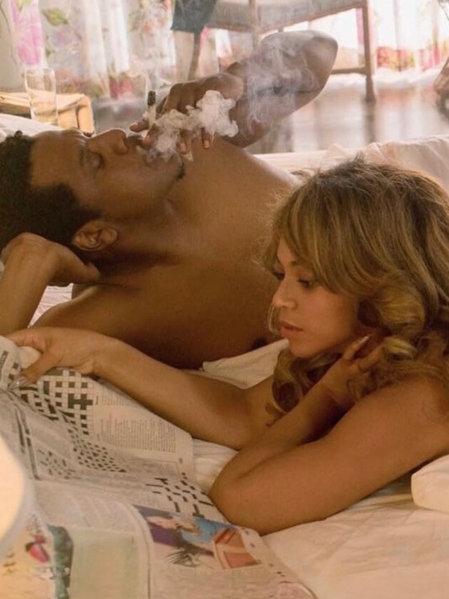 culturejpg's tweet photo. Throwback to when Beyoncé and Jay-Z gave us a rare intimate look into their actual world during their OTR II stadium tour https://t.co/fxx1AQmRKF