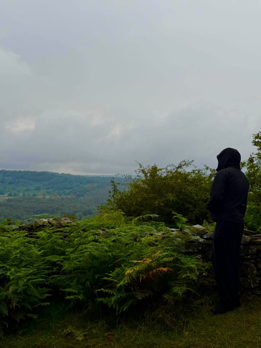 cyberski's tweet photo. those windermere peaks look like a perfect place to cry https://t.co/0A4qhVcrnK