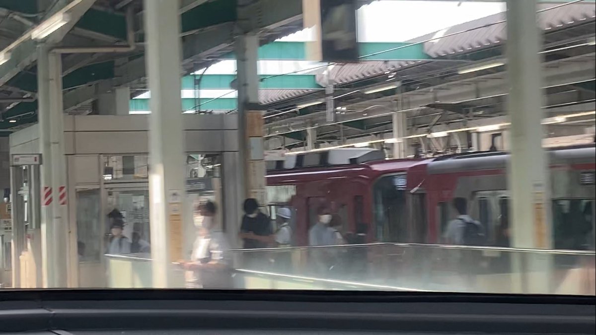 kaluxel's tweet photo. 772レ　急行吉良吉田　銀赤銀
ﾄ9121F+3704F+[9104F]
動画切抜き並べ替え
普段は2(9100指定)+2+4が多い当列車、鳴海まで2+4+2の8連急行
#meiun 
#名古屋本線 
#名鉄
#さんなな https://t.co/gcpvYhUd0t