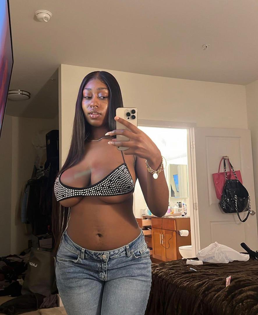 katherine5524's tweet photo. Let’s meet up for fun or online fun I look so good naked 🙂‍↔️😘😕😕 https://t.co/BwgfLZAOrJ