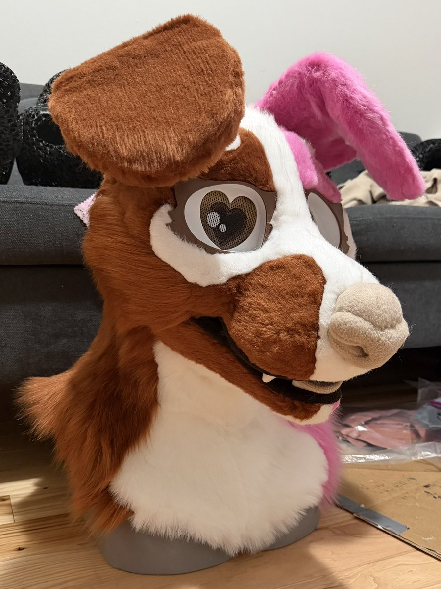 SkinnsH's tweet photo. Fixed up and refurbished a suit I wasn’t able to sell last year. After new improvements she’s ready for a new home! https://t.co/QBExXpODDh