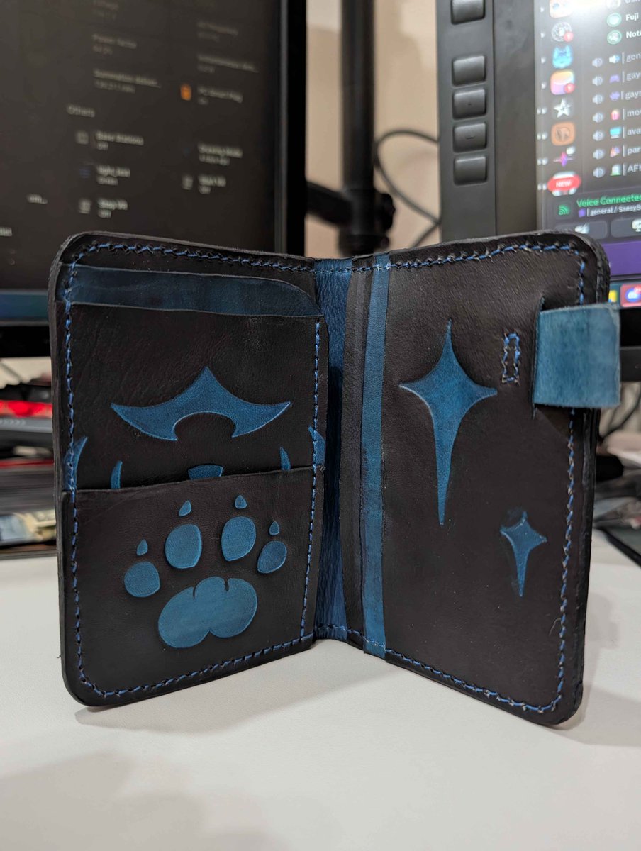 SugarFree5Cal's tweet photo. Wallet Commission for @SansySwag (first time I tried something like this was a ton of fun) https://t.co/EOPPT1UPoP