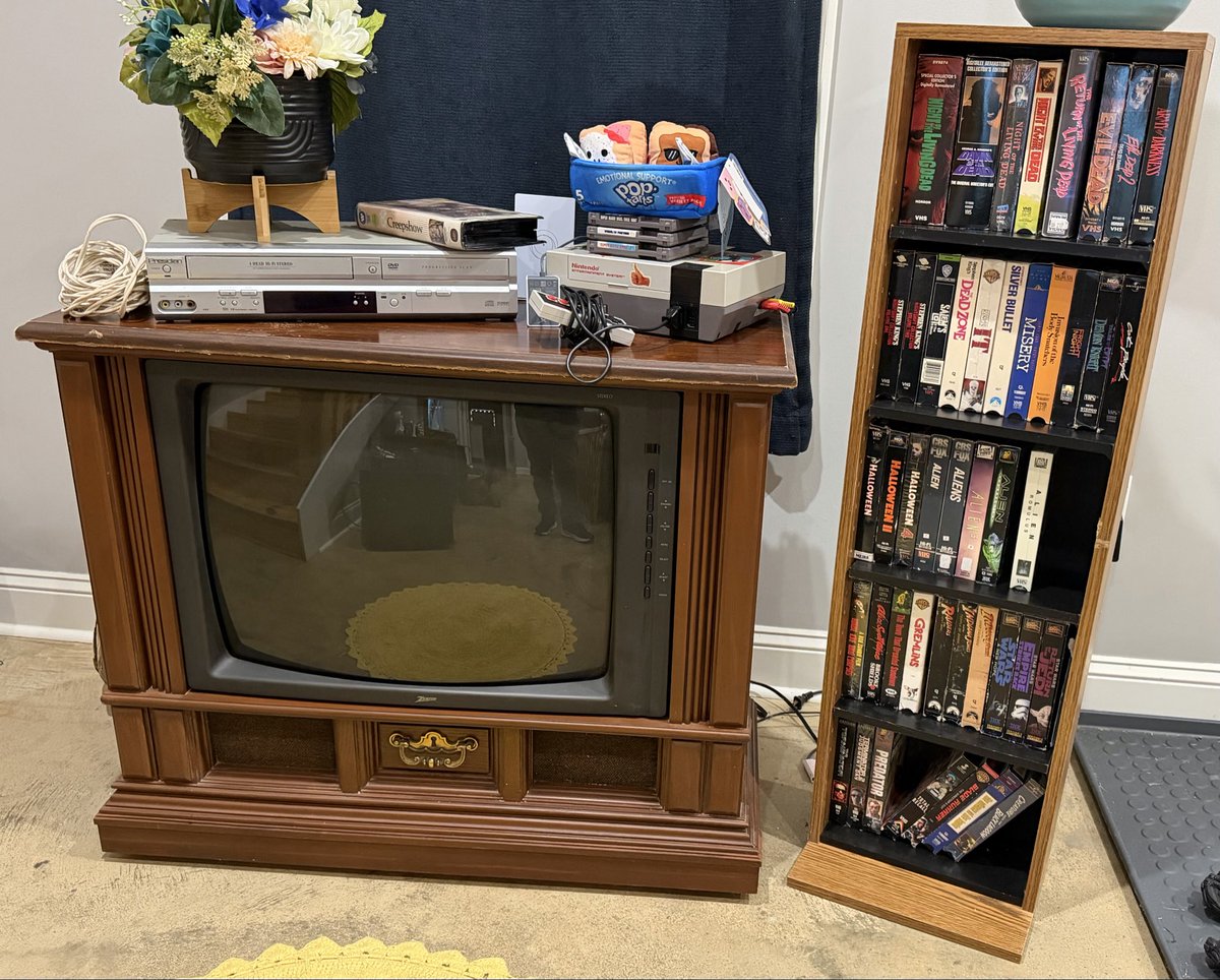prussell242's tweet photo. @TheRetroRoomRoo VHS/DVD combo. https://t.co/u1BaqFdf2Q
