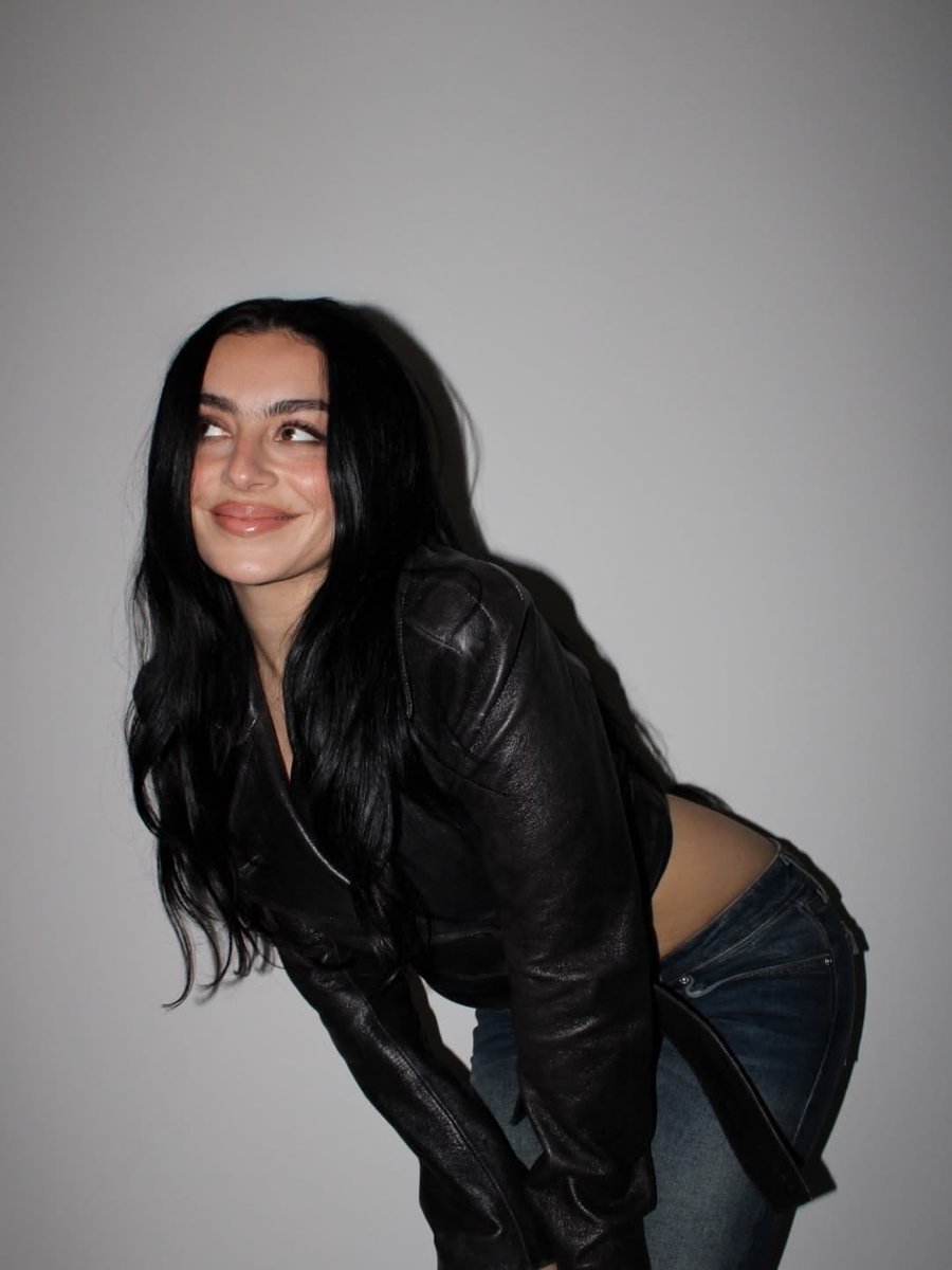 susieetweets's tweet photo. god i love charli xcx https://t.co/f1xFjulhuj
