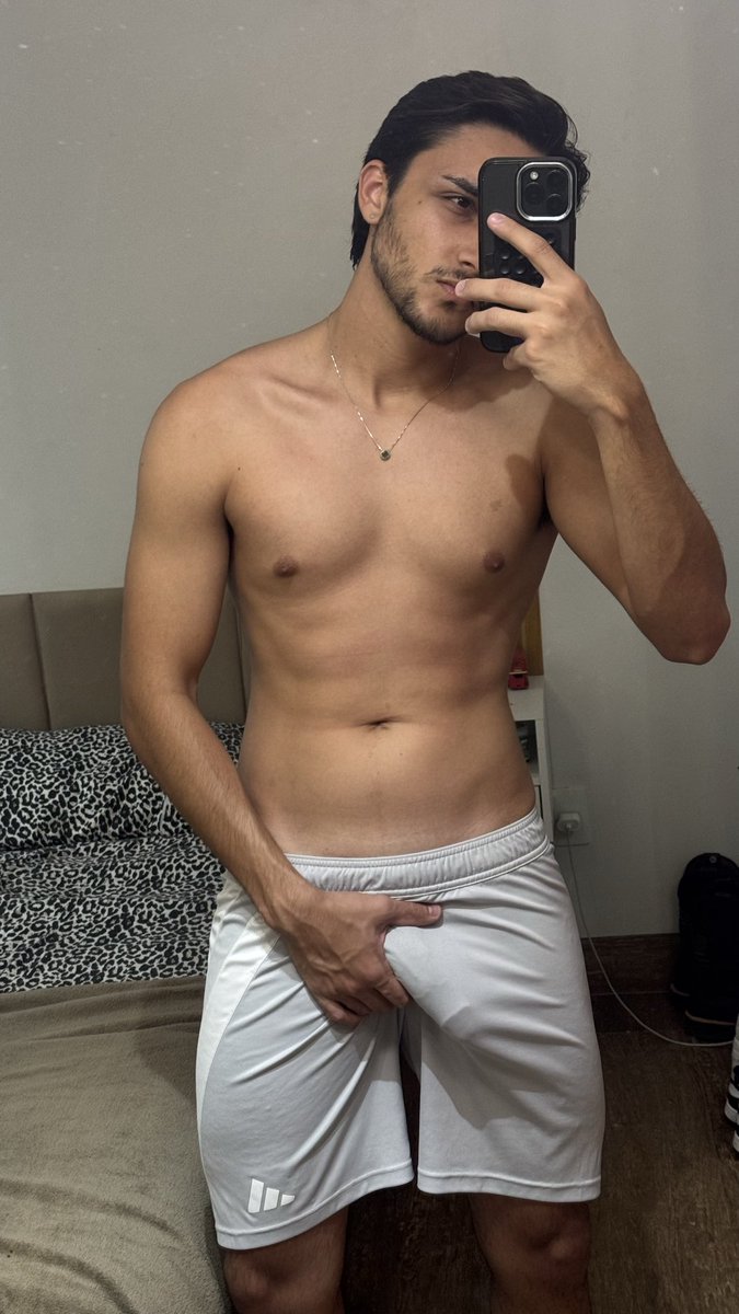 aguia62's tweet photo. Me deseja boa noite 🫵🏻 👀 https://t.co/cj4ummD5Ct