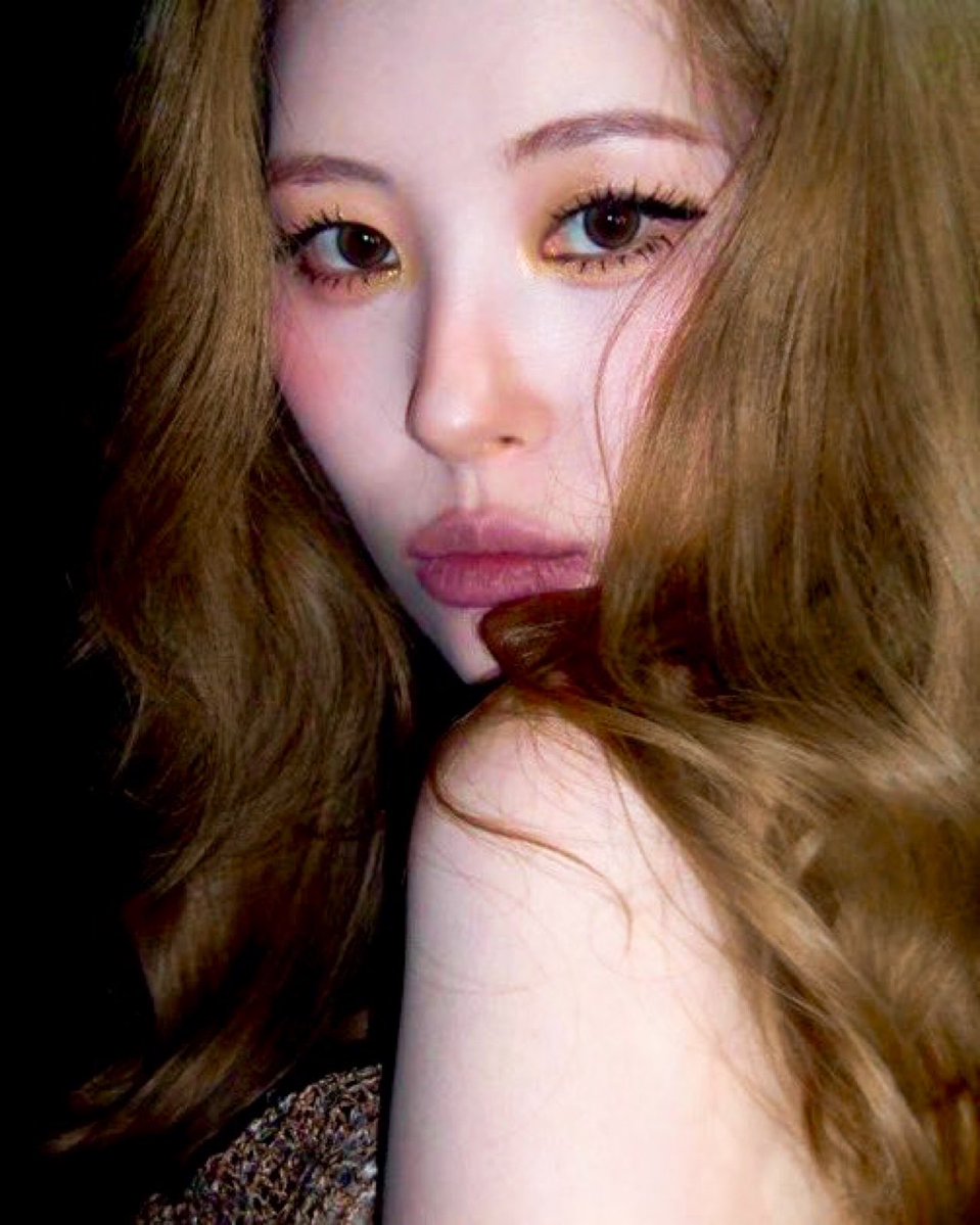gothrkive's tweet photo. Sunmi 𝜗ৎ★ https://t.co/cKnmtJYtJy