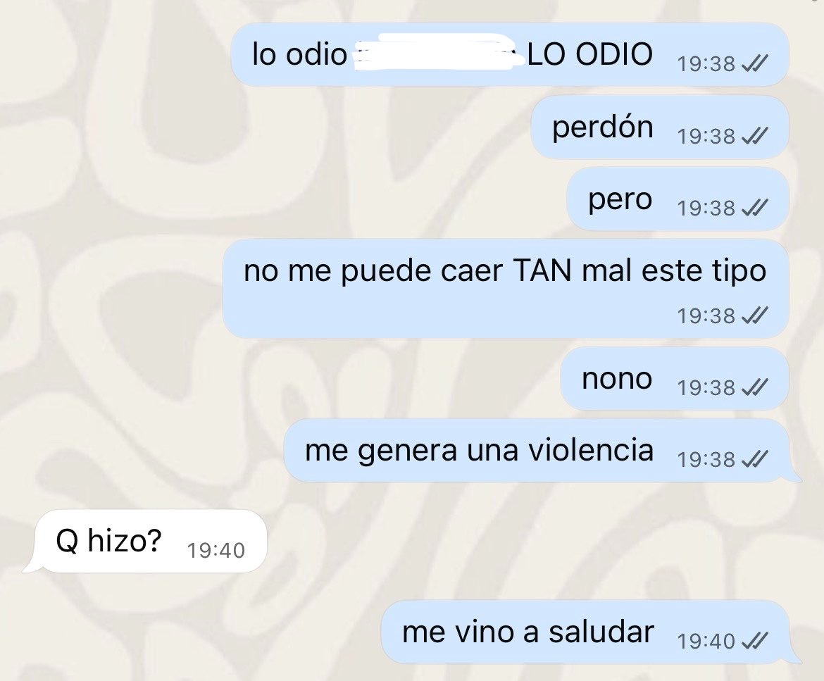 spiderchasee's tweet photo. bueno para la que quiere: 
(y adjunto pruebas de cuando me saludó el viernes) no sé si estoy loca pero que se yo.
y una cosita que me olvido: hasta sus amigos pensaron que era raro que me suba a sus historias https://t.co/N3RRnGW4PH
