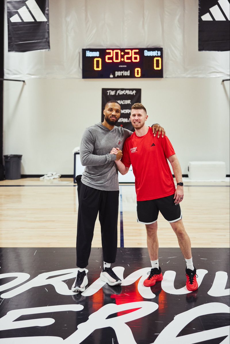 Mkunde10's tweet photo. Character | Hard Work | Accountability

Grateful for the opportunity to work  Formula Zero Elite Camp 2026 with an amazing group of coaches and leaders!

Thank you @Dame_Lillard @frmlazro for an awesome experience and for the way you impact the game!

#TheFormula 🧪 https://t.co/WPpidHGAvN