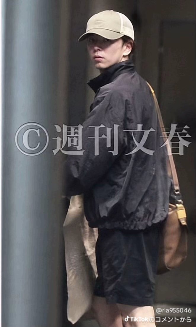 mjnbzy's tweet photo. よく見たら、これ別人だよね！？
誰なのこれ！！太ちゃんじゃないよこれ！！捏造だとしたら文春やばいよ本当に
#塩崎太智
#熱愛
#週刊文春 https://t.co/ENyASkta6e