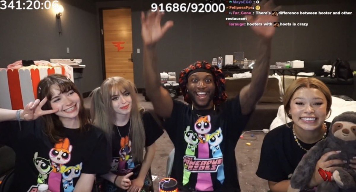 primatepaige's tweet photo. HAPPY BIRTHDAYYYY @YourRAGEz 🥹⭐️🥳 some of my favorite memories streaming of all time were with you! thanks for being born 🐺 https://t.co/T2dFzTRPZS