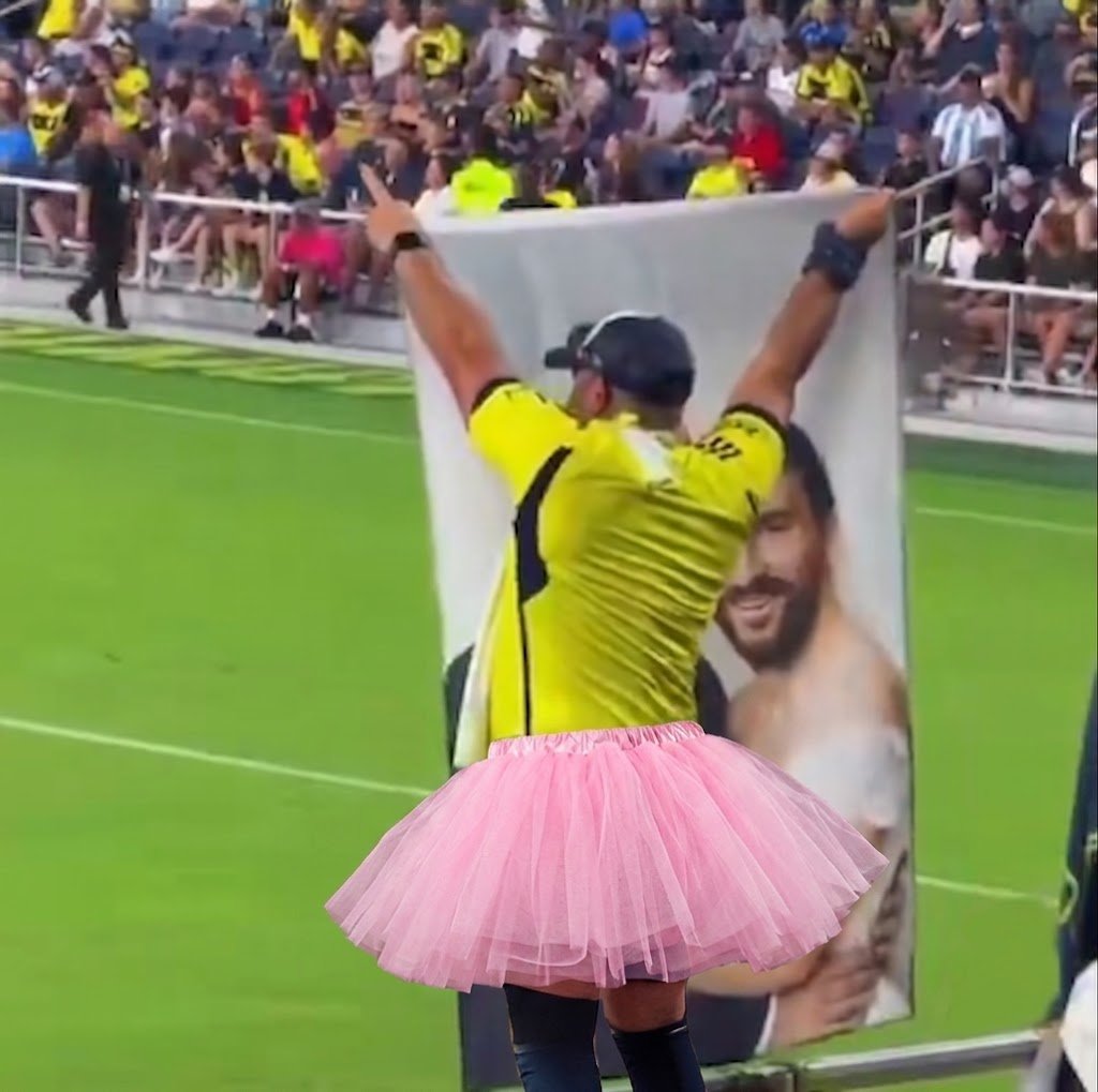 tyrantssss's tweet photo. @arielipillo JAJAJAJA pero si  messi puso su micro liga en el mapa https://t.co/s2Nw080AqS