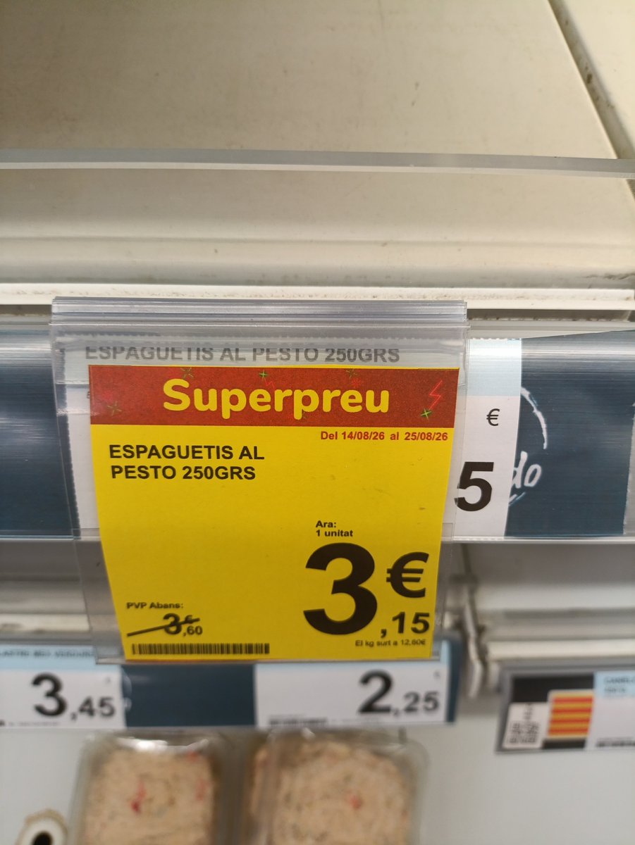 joejb69's tweet photo. @CarrefourES 
No tenéis verguenza ‼️
Visto hoy en Carrefour Sant Fruitós de Bages.
Creéis que esto es forma de tomar el pelo a vuestros clientes? 
No es un caso puntual, porque ya se ha detectado en mas ocasiones. Cada vez compro menos en vuestro supermercado por estos engaños. https://t.co/5BumRvq5Pp