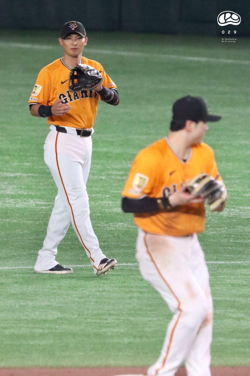 na029p's tweet photo. この二遊間がだいすき🐻‍❄️🍊🦊

#吉川尚輝 選手
#泉口友汰 選手
2025.08.23 東京ドーム https://t.co/PgSdGqQPHv