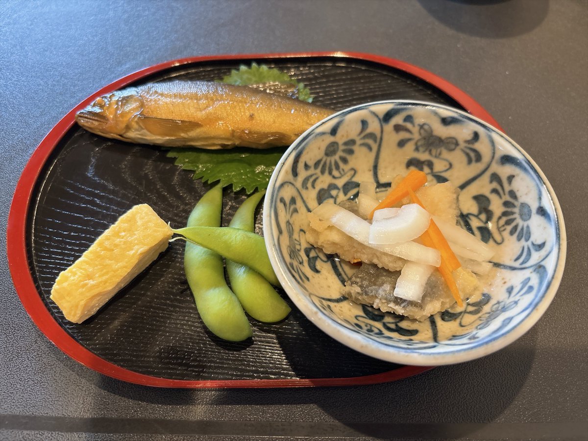 pot_tea's tweet photo. お盆のことですが、これは夏の風物詩、鮎に始まって鮎で終わる料理 https://t.co/NG7Stcly4E