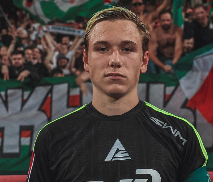 jurfdsdaaaSD's tweet photo. Lokomotiv Moskova eski başkanı Ilya Gerkus: "Batrakov'un Galatasaray'dan sonra Barcelona'ya gideceğini düşünüyorum. Öyle bir oyuncu." https://t.co/oHLBAUdLBF