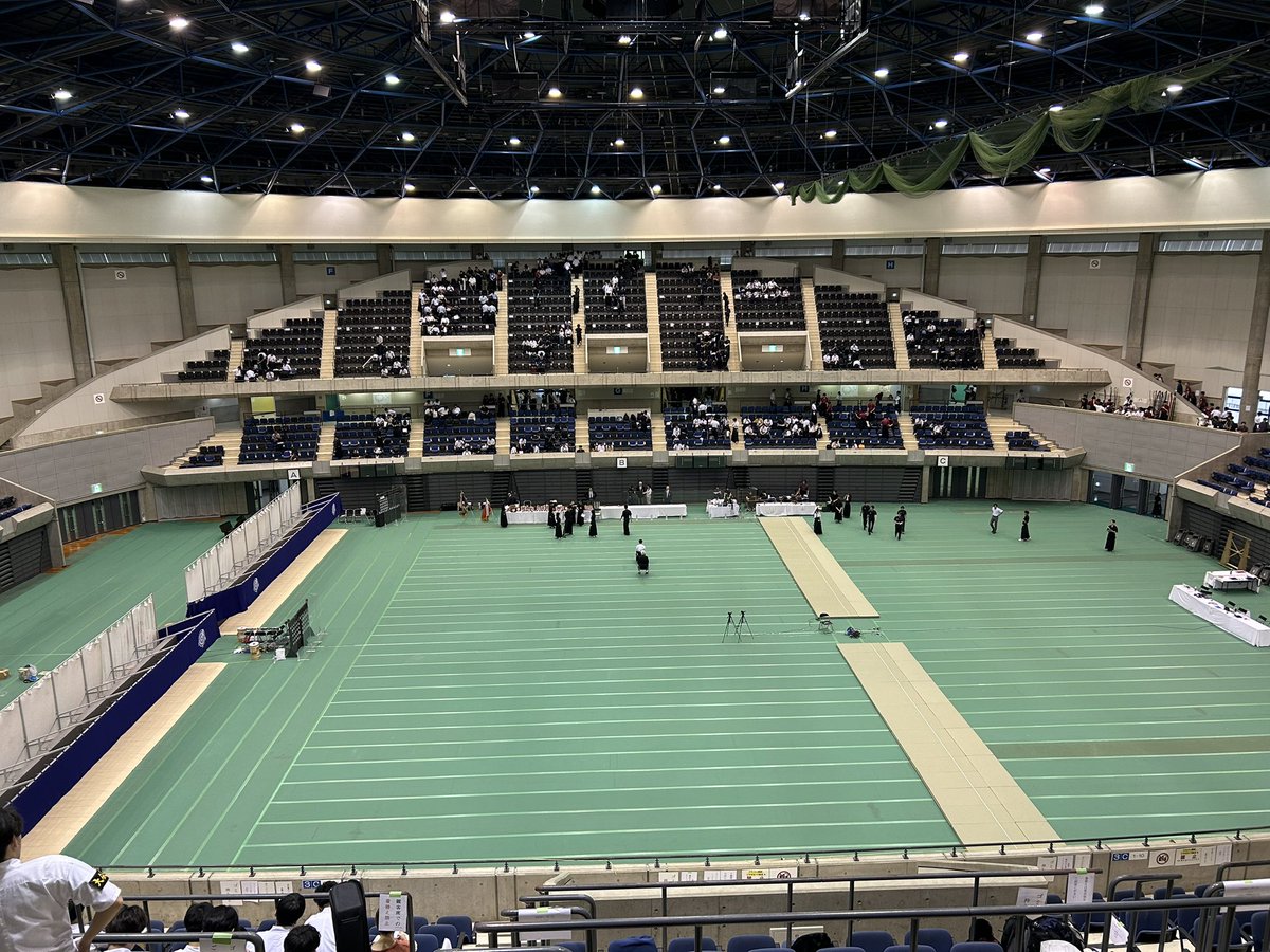haneya_kyudo's tweet photo. 武道館の方が広い？？ https://t.co/0NSRhEqnft