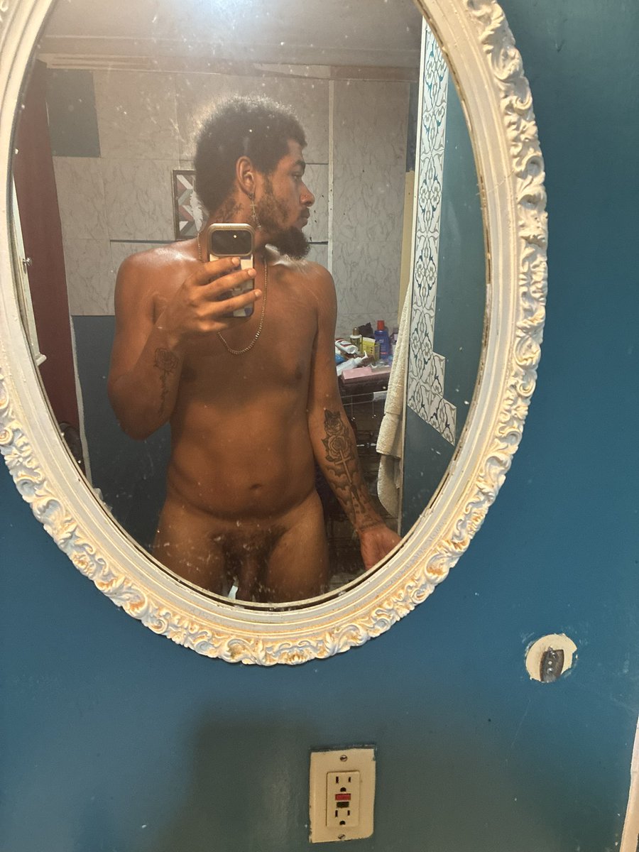 CMyers84050's tweet photo. Sexy body big dick https://t.co/c8fxfH4aks