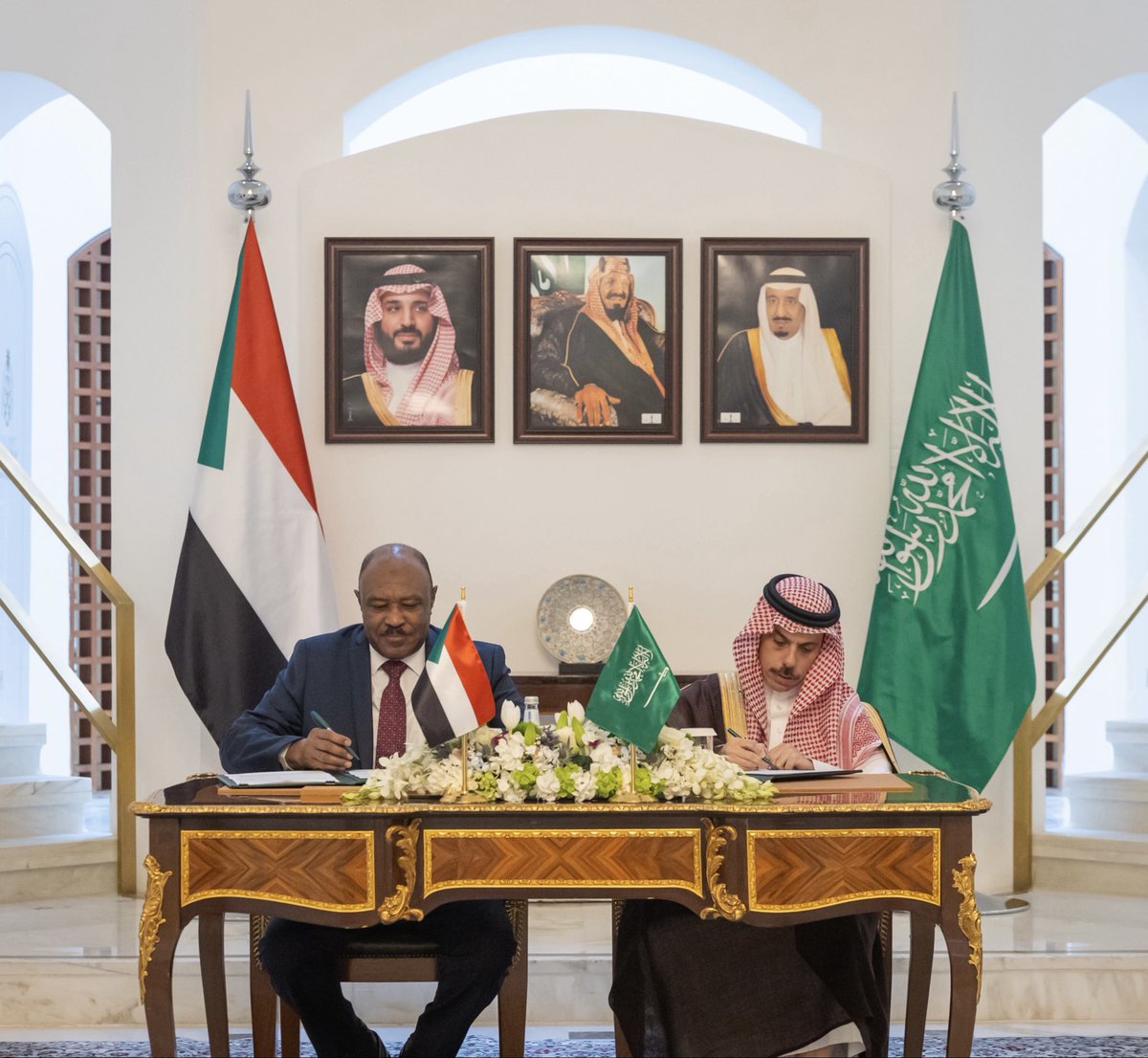 Salansar1's tweet photo. 🇸🇦🇸🇩|  Saudi Arabia and Sudan have officially signed the document establishing the Saudi Sudanese Coordination Council.

A hopeful step toward deeper cooperation, Sudan's recovery and stability, and stronger regional and global integration. https://t.co/7a95K5F8sI