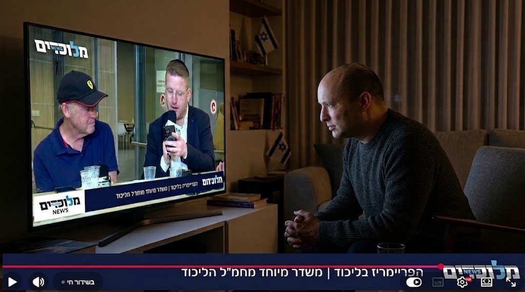 igal_malka's tweet photo. השעה שלוש לפנות בוקר ותראו מי צופה בשידור החי של @Meluchadim כדי לעקוב אחרי תוצאות הפריימריז של הליכוד... https://t.co/oqWikODXfm