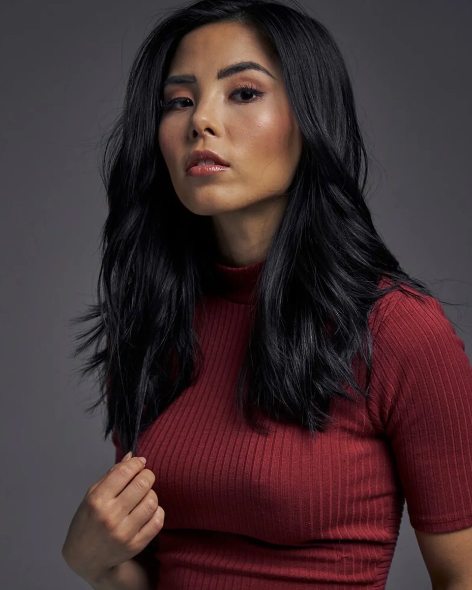 ToonHive's tweet photo. Happy 37th birthday to the talented Anna Akana.

The voice of Sasha Waybright in ‘Amphibia,’ Gloria Sato in ‘Big City Greens,’ and more. https://t.co/TPAlsaWhPz