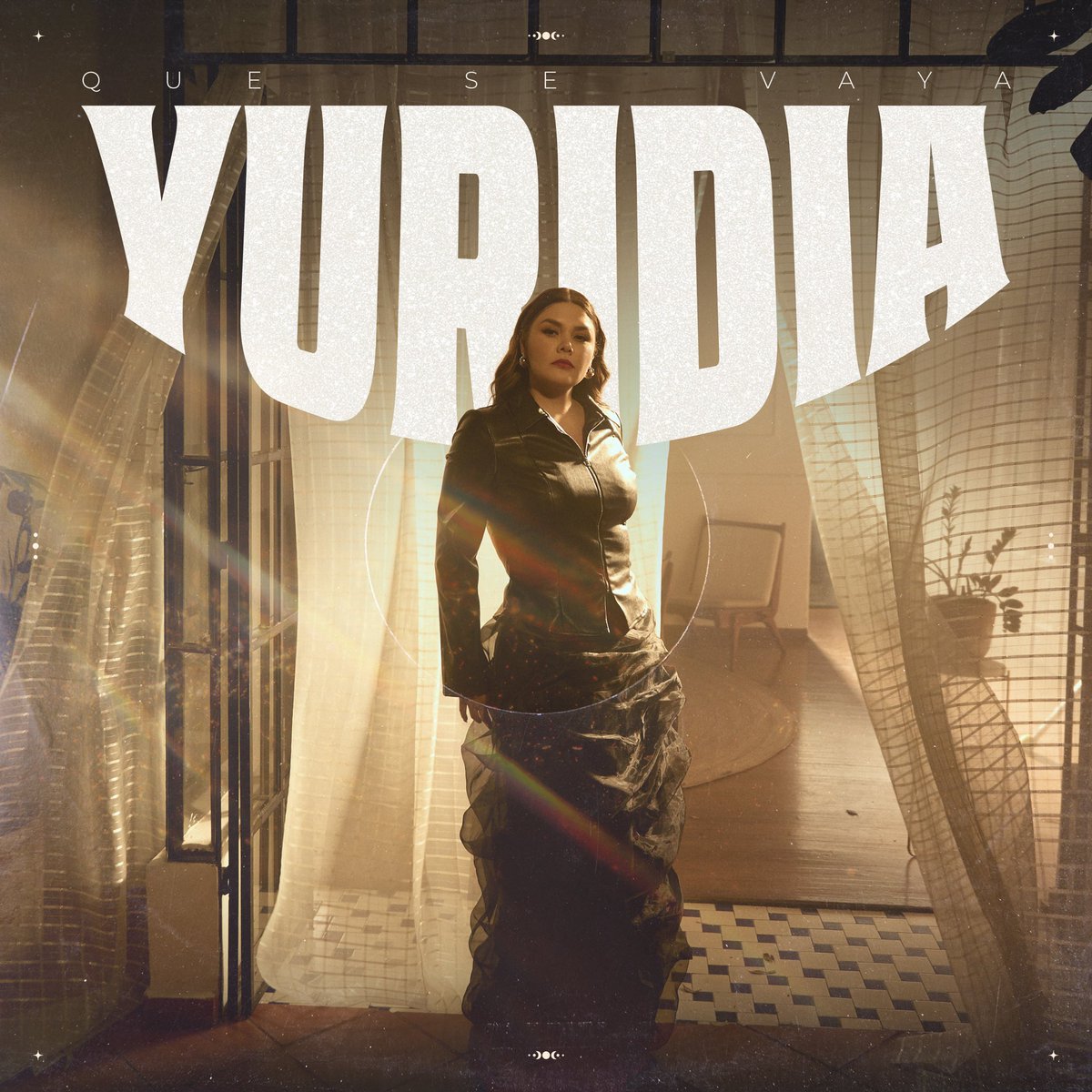 yuritaflowers's tweet photo. “Que se vaya y qué no vuelva nunca más”No dejen de hacer su pre-save https://t.co/O3ZWjSpPAK https://t.co/I1ak2b4qK4