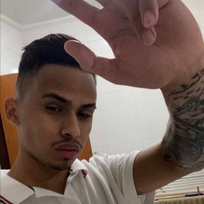 xertionvlr's tweet photo. @LuizFishy @sanctuary1stt @DRAGziKW olha sua cara seu rtrdd, o cara tomou ban de 3 dias e para de falar merda, seu random fdd imortal do crl https://t.co/0ydmdc1X6w
