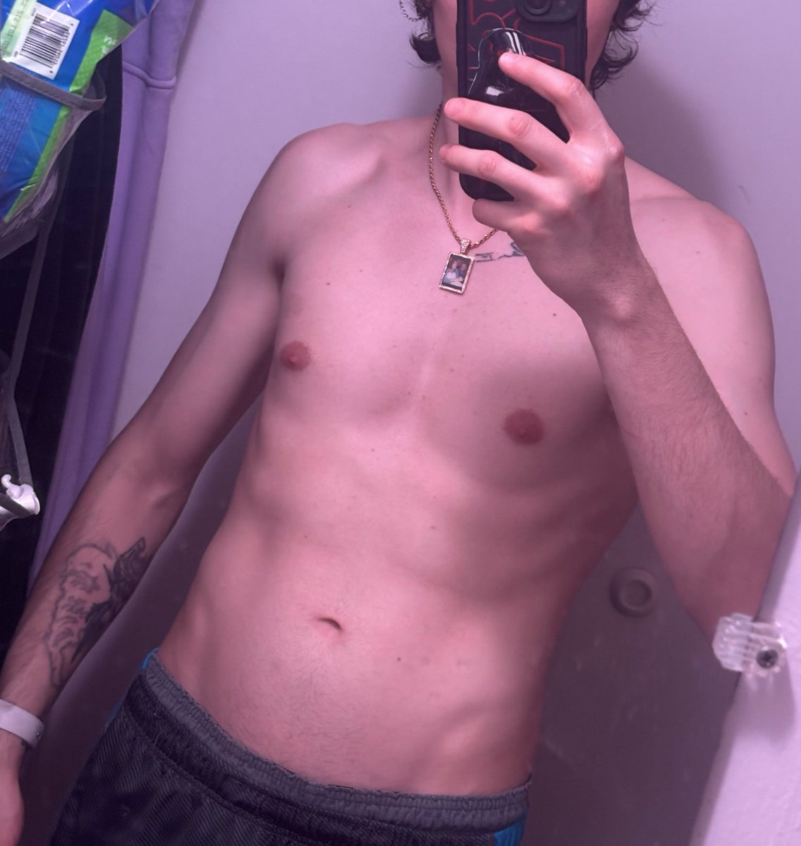 ArtMidna's tweet photo. I have officially been on HRT for 3months and 4days :) I’m loving myself beyond words 🩵🩷🤍 #transgender #trans🏳️‍⚧️ #lgbtq #lgbt https://t.co/UTPltHC38B
