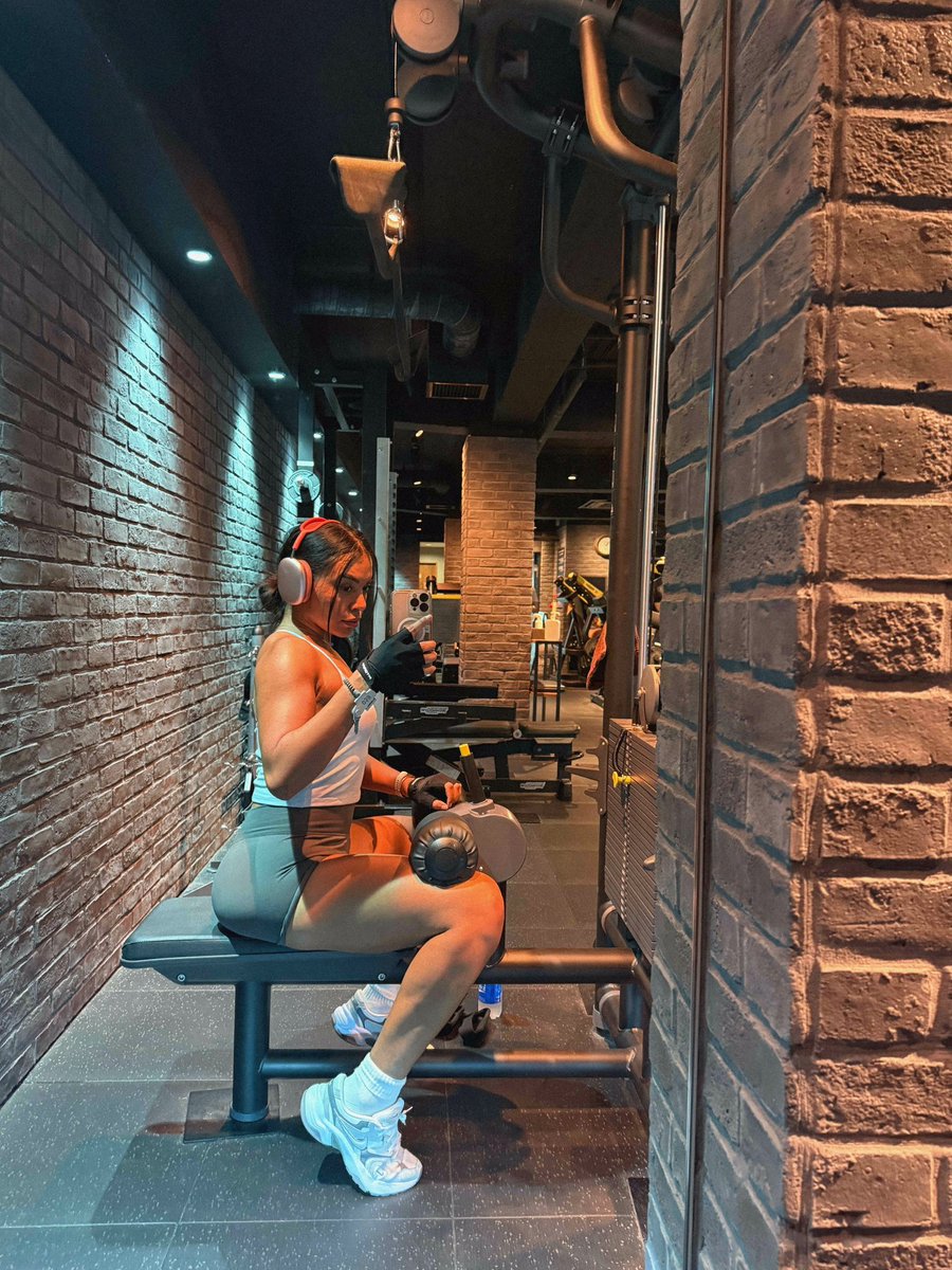 lizkailee's tweet photo. turning into a muscle mommy https://t.co/oQiyiORWco