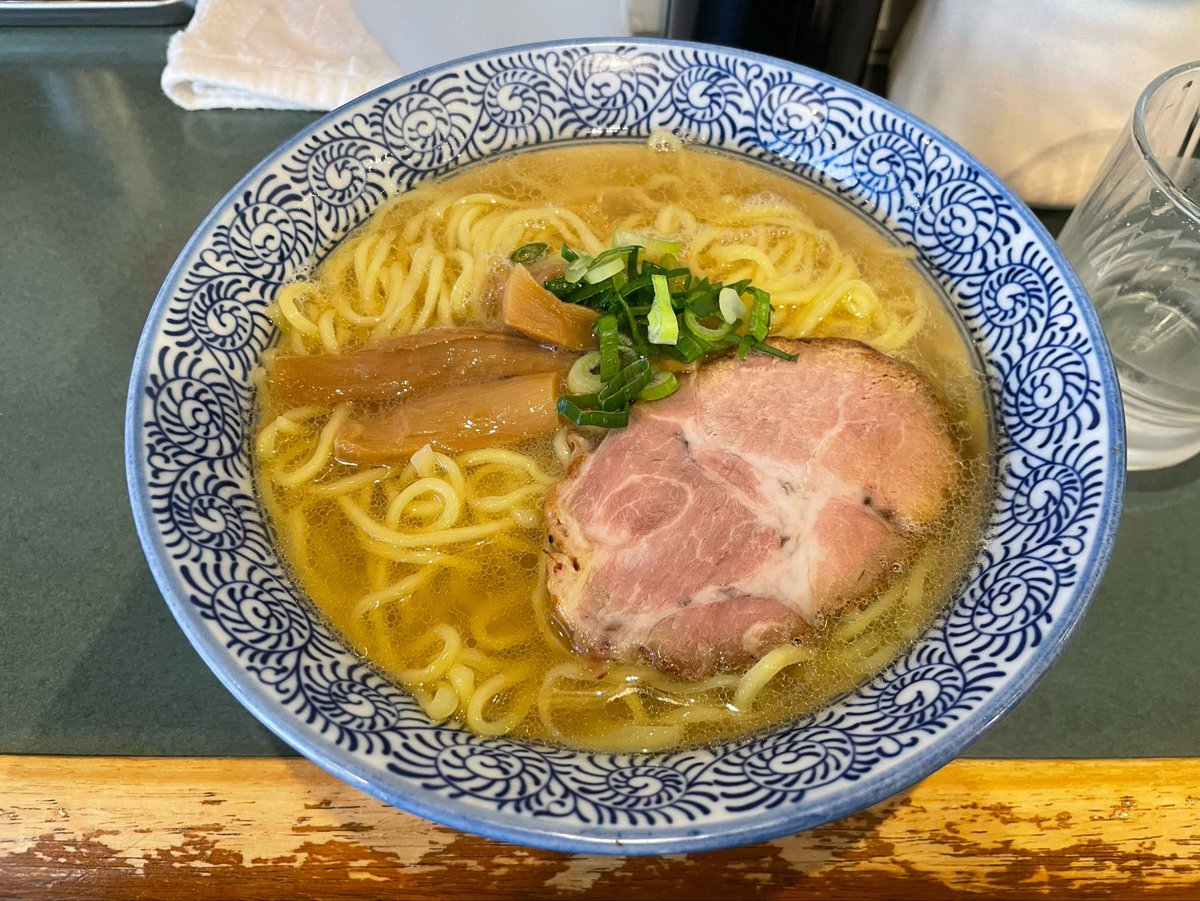 oroheroro's tweet photo. 奥様に内緒で食べる朝ラー🍜 https://t.co/ybTvB7rwsq