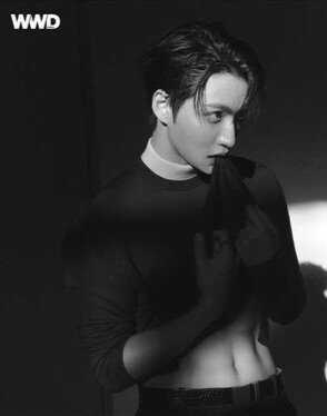 ATEEZUD's tweet photo. [📷] More of SEONGHWA for WWD KOREA 2026 SEPTEMBER Issue
.
#ATEEZ #에이티즈 #SEONGHWA @ATEEZofficial https://t.co/WYM0kpxdQL