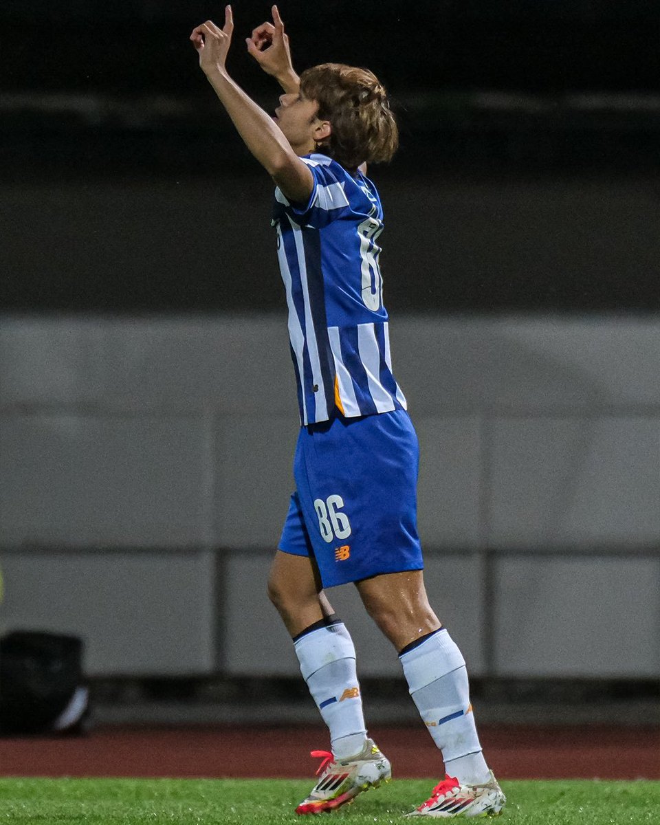 evaprop's tweet photo. 50M por um suplente seria sempre uma venda fácil de aceitar, difícil é aceitar que esse suplente é o nosso Mora...

A época 24/25 nunca será esquecida, sais campeão e agora vais jogar num clube que o sistema te vai valorizar!

Vai, brilha, e no futuro volta!

Obrigado Rodrigo 💙 https://t.co/mrCo14rMXK