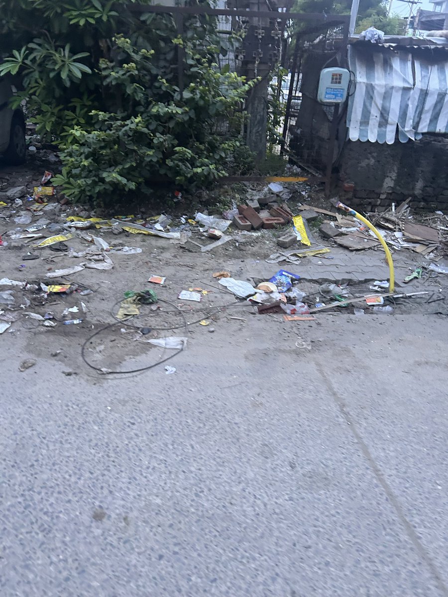 sac_hin09's tweet photo. @MCF_Faridabad @cmohry talab road old faridabad https://t.co/sTlOTr6ZKi