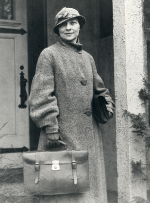 DrHelenFry's tweet photo. Elizebeth Friedman, widely regarded as America’s first female cryptanalyst, made one of the most vital breakthroughs of WW2.

In 1942, she deciphered Axis communications that revealed a plot to sink the Queen Mary; the largest troopship in Allied service, carrying over 8,000 men.

Her outstanding work helped save the ship and the lives of every soldier on board.
