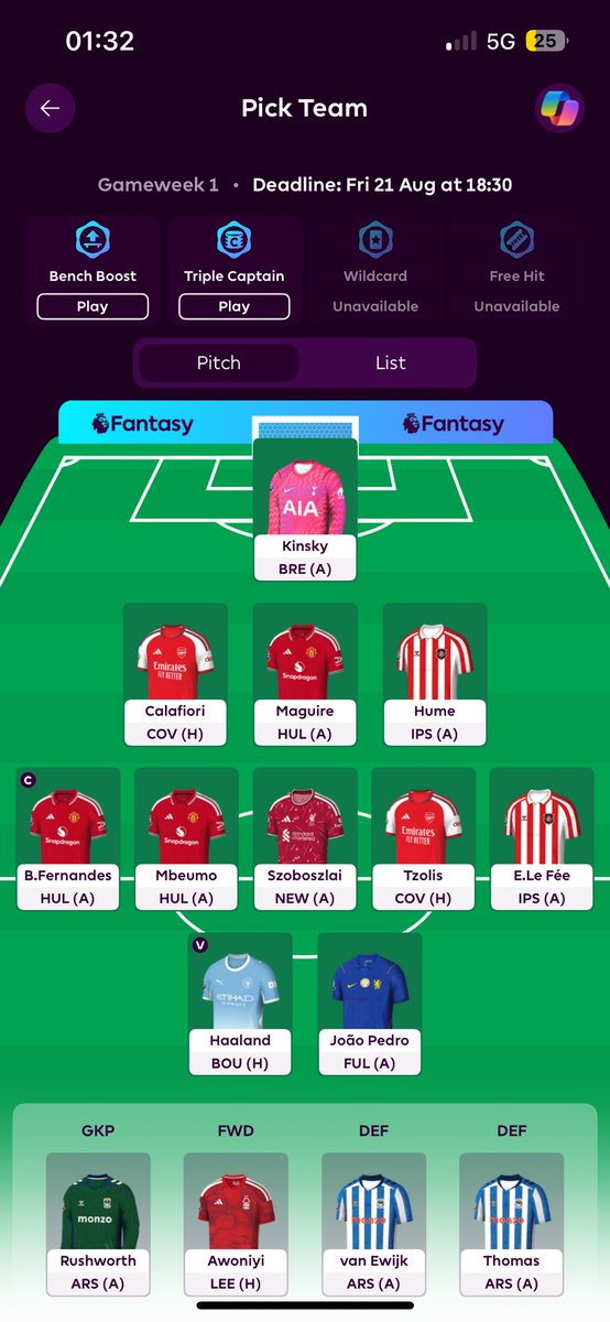 ThePigeon147's tweet photo. #fpl 😬 https://t.co/VHnuf16rBF