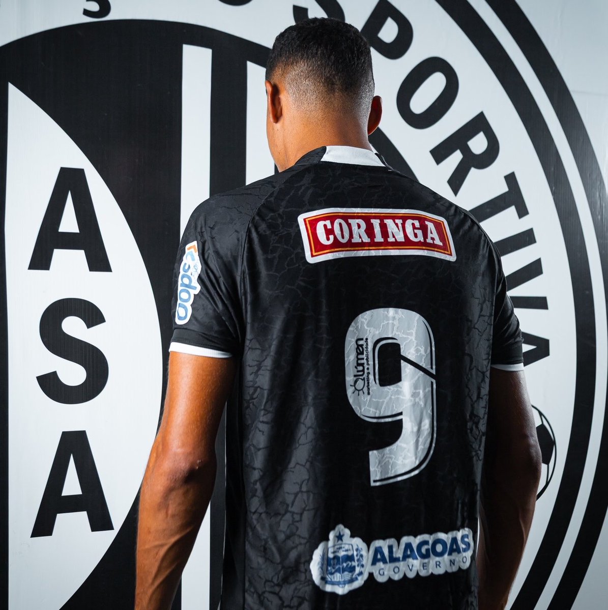 recantodoecv's tweet photo. 🚨 REFORÇO! O Vitória acertou a contratação do centroavante Alex Bruno, de 27 anos, que estava no ASA, disputando a Série D.

No ano, o jogador marcou 24 gols em 34 jogos. Também vinha sendo visado pelo Sport. https://t.co/CJpqViBowH