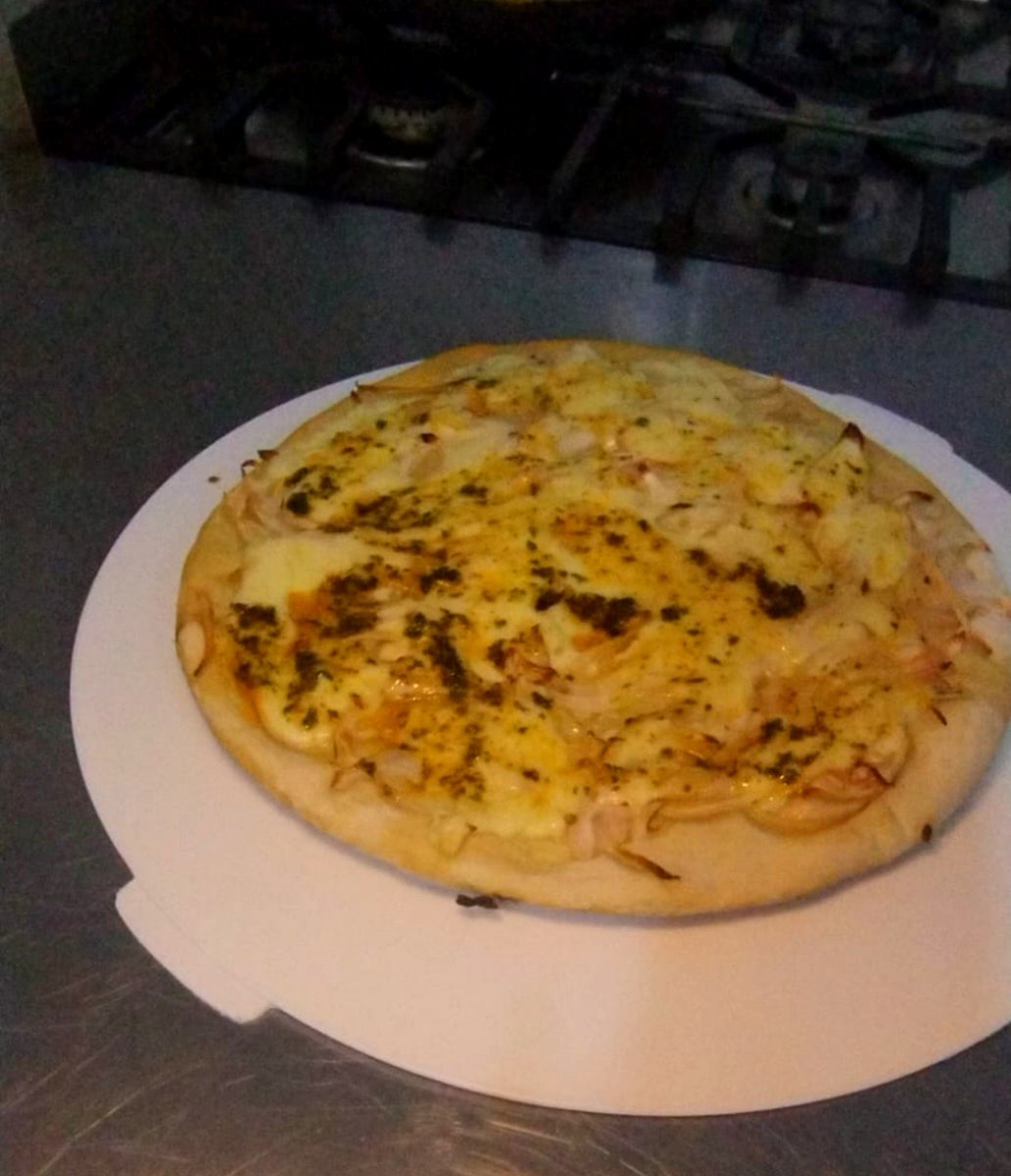 ChefHerDeLuca's tweet photo. Anti Lunes pizzero. https://t.co/Ed8fAVqlGo