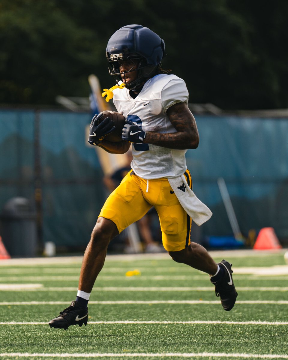 WVUfootball's tweet photo. Closing out camp 🏈 https://t.co/oirCS5dJTM