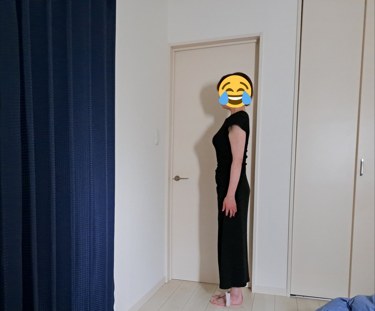 0nnRakuda's tweet photo. ネットで買ったのん届いた。
あっ。うん。
実家に着て行ったら、ボロカス言われること間違いない。
二の腕、腹、ケツ…てか全部言われるやーつ。
座ったらもっとヤバそう。
身体歪んでるのん気づいた。
てかこれ以上球体なったら入らん？伸びる？さらに肉盛り。
知らんけど。 https://t.co/yerZQXGXsb