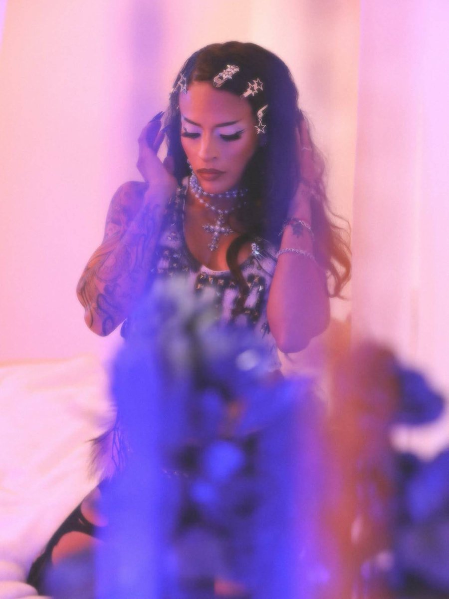 CharmCityRomeo's tweet photo. More names even though its not Wednesday, but its my birthday so fuck you, I am naming more. Another one goes to my wrestling crush for the laast decade plus in @SheIsLaMuneca. Because this woman, I swear to GAWD if there is ever a definition of SHE LEAVES ME WEAK it is Thea Trinidad.