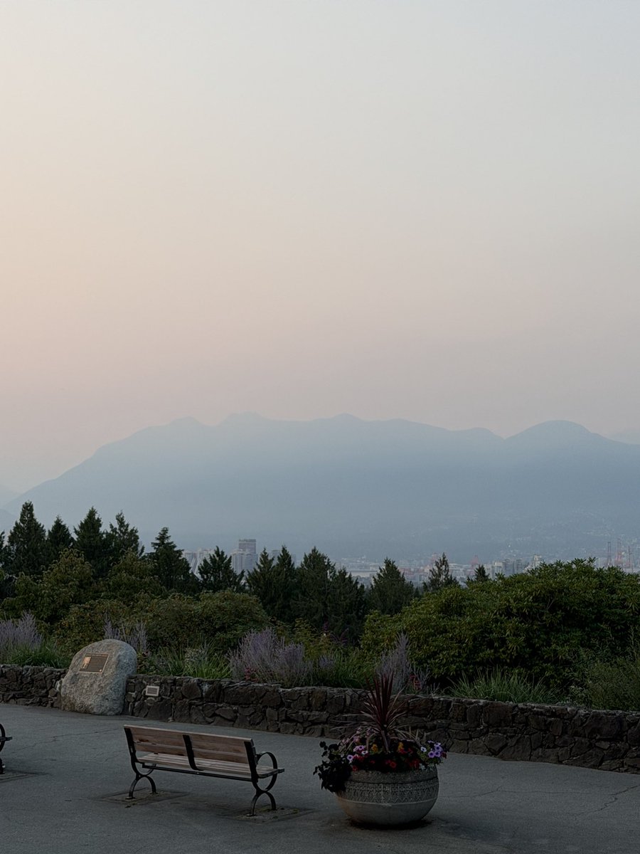 DennisDing19's tweet photo. View from Queen park under Vancouver fire smoke at about 8 :30 Pm Aug 5 2026 https://t.co/NmM00rHoW0