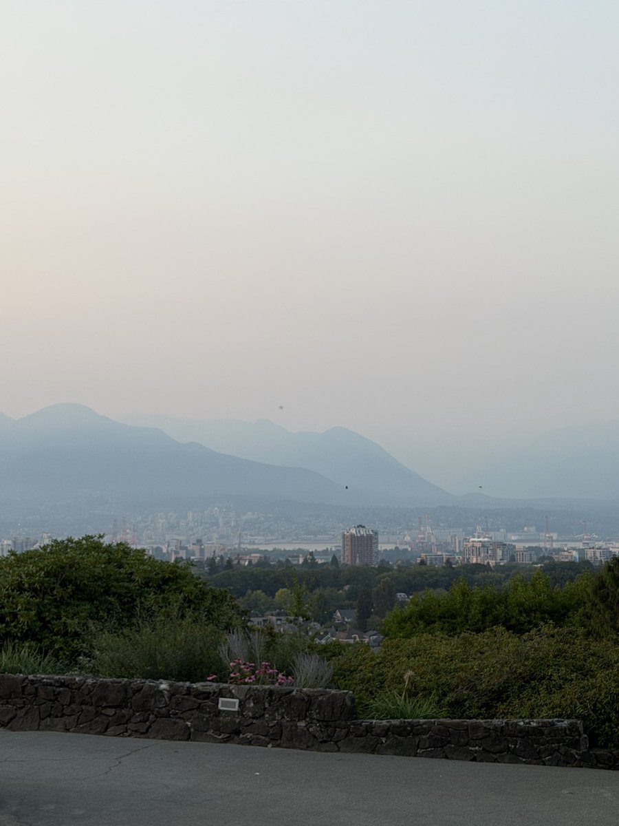 DennisDing19's tweet photo. View from Queen park under Vancouver fire smoke at about 8 :30 Pm Aug 5 2026 https://t.co/NmM00rHoW0